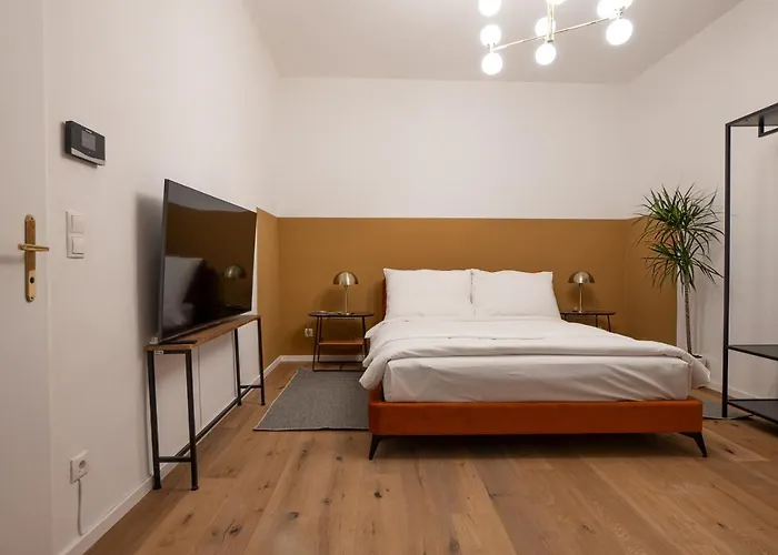 Stylish 1-bedroom With A Terrace *