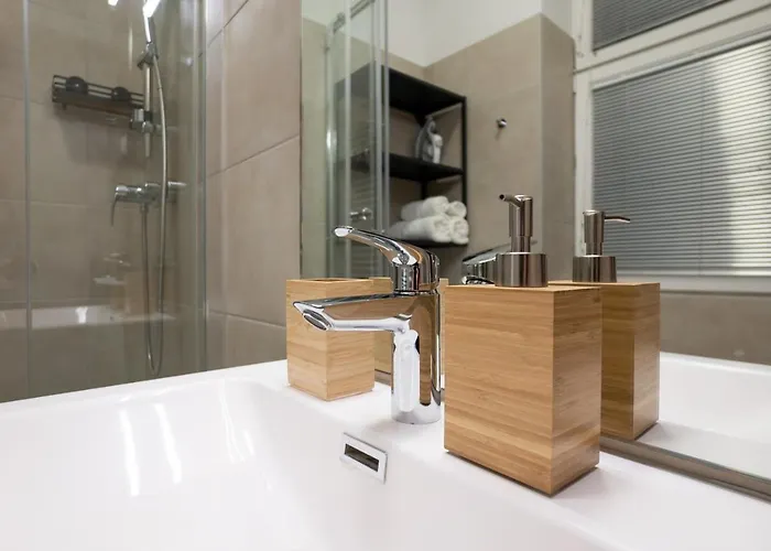 Stylish 1-bedroom With A Terrace Vienne